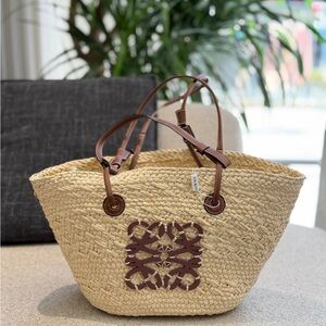 LOEWE 26x28cm straw bag